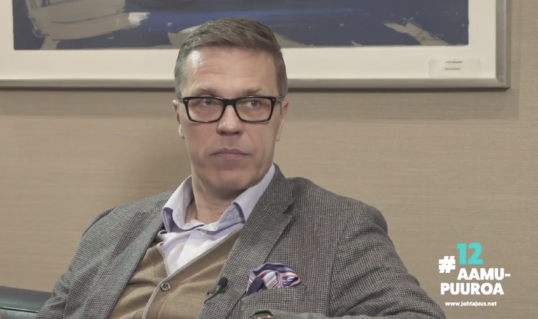 #12aamupuuroa haastattelussa Jari Sarasvuo